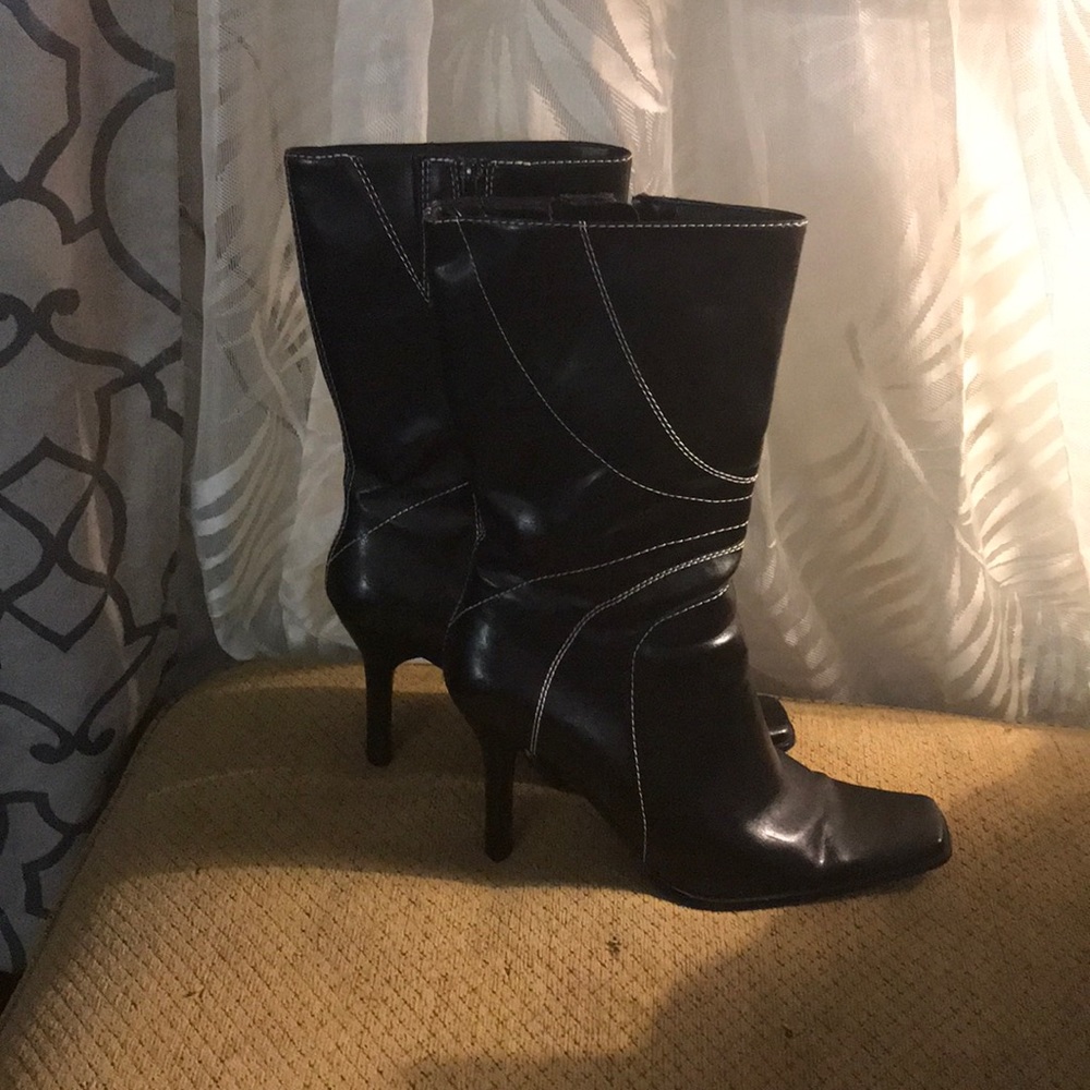 Black High Heeled Boots